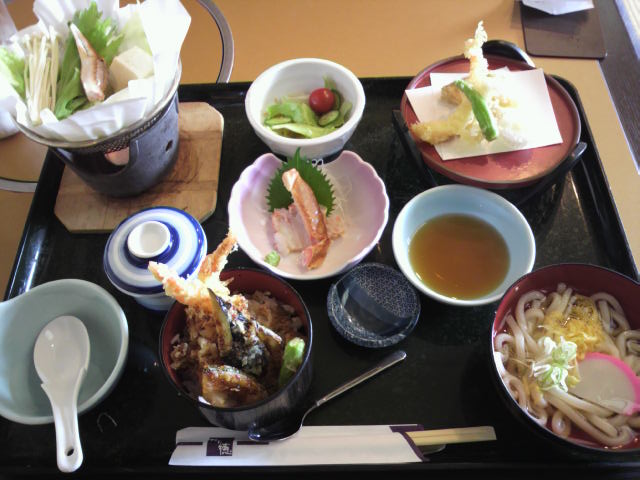 かに徳夕膳の写真